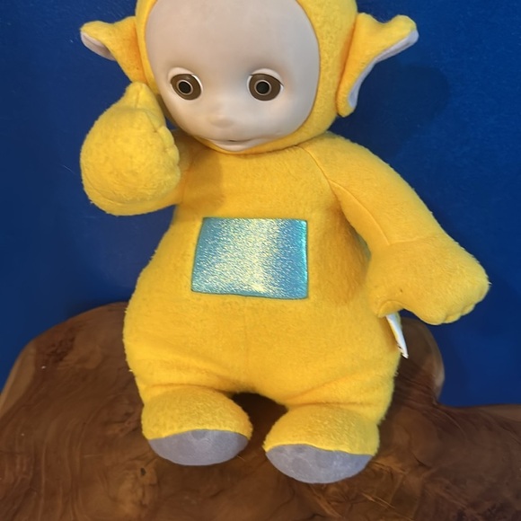 Vintage 1998 Playskool Teletubbie Talking LALA LAA LAA 16" Yellow Plush - Picture 4 of 6